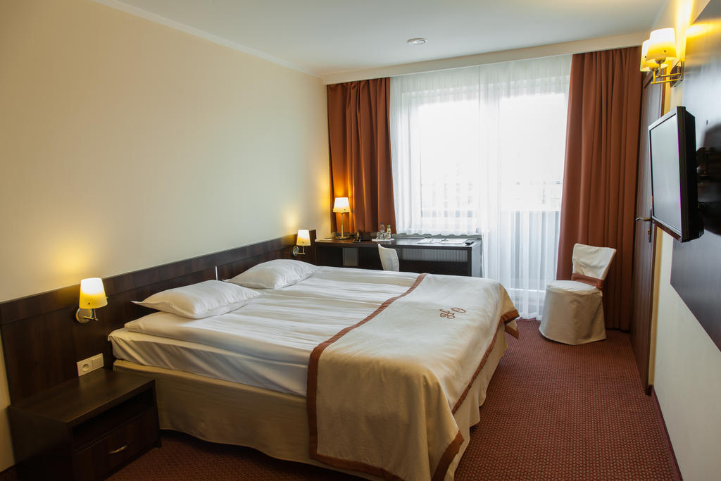 Hotel Ostrawa Wodzisław Śląski Esterno foto
